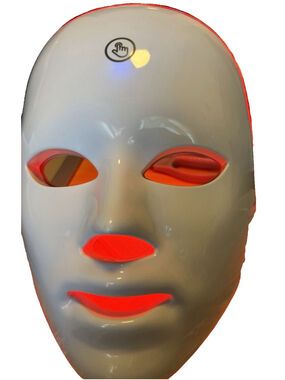 Beauty Mask 7 -Color LED One-Button Operation Portable and Rechargeable
